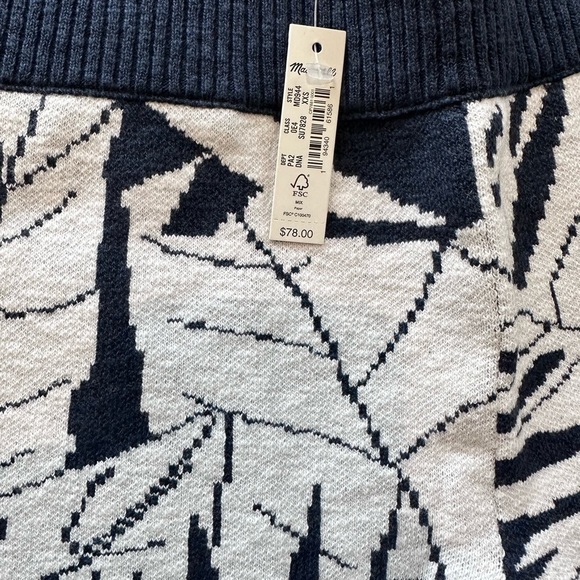 Madewell Black and White Leaf Print Women Shorts - Picture 3 of 5